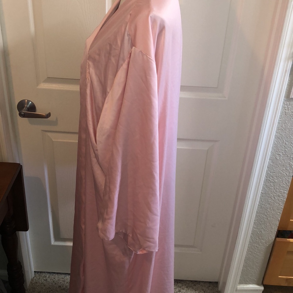 Natori Silk floral Robe - Picture 5 of 9